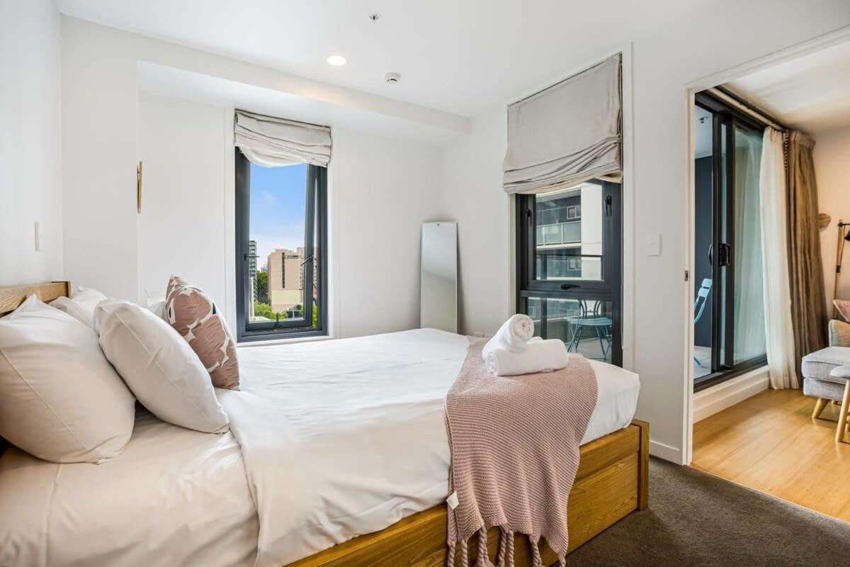 Cosy Two Bedroom Apartment With Balcony Pool And Gym Auckland Exteriör bild