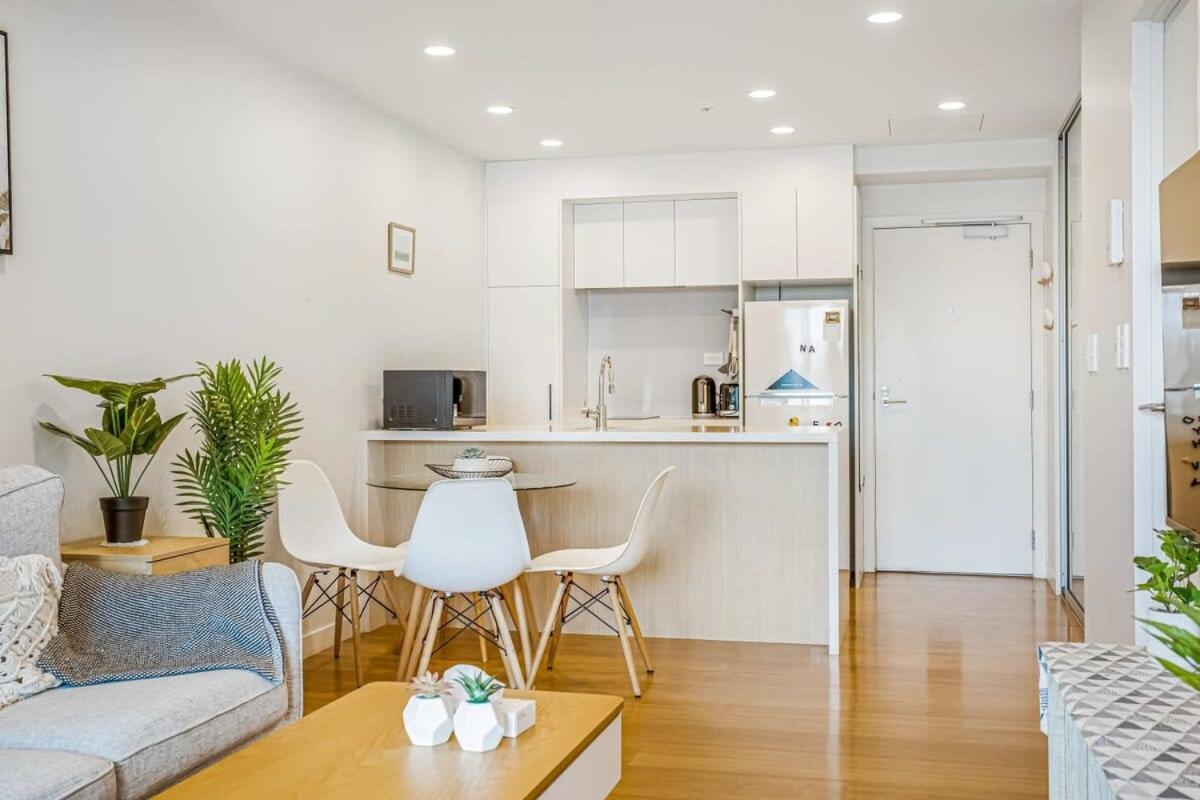 Cosy Two Bedroom Apartment With Balcony Pool And Gym Auckland Exteriör bild